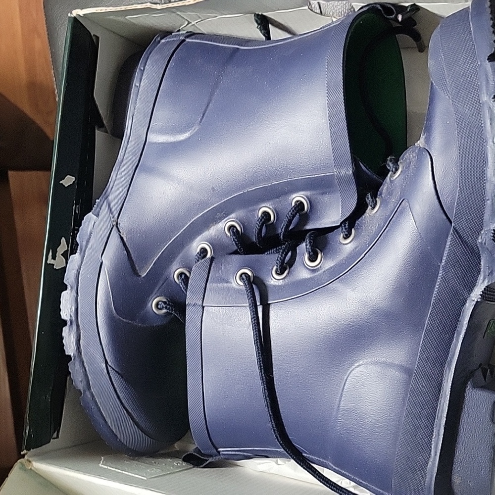 RAIN BOOTS - Picture 3 of 6